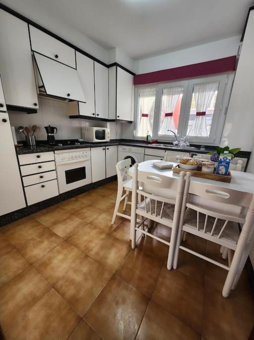 Duplex Rua Sol - Netflix Apartment Laxe Bagian luar foto