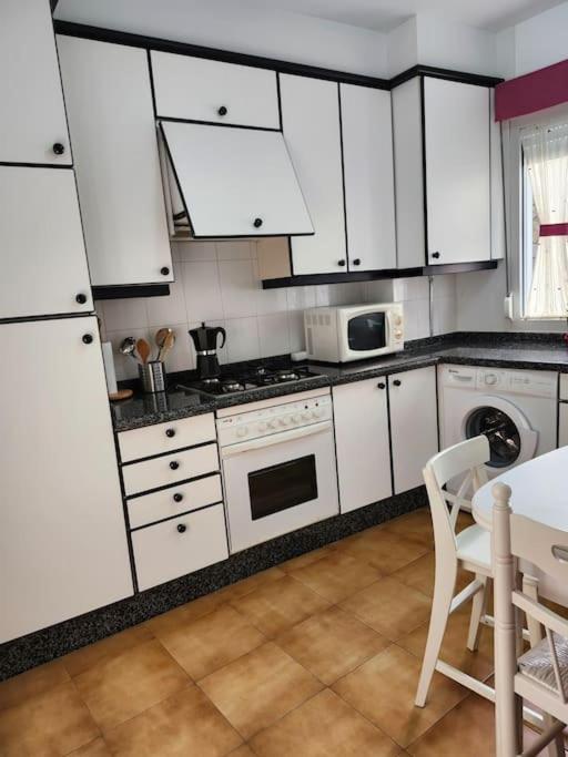 Duplex Rua Sol - Netflix Apartment Laxe Bagian luar foto